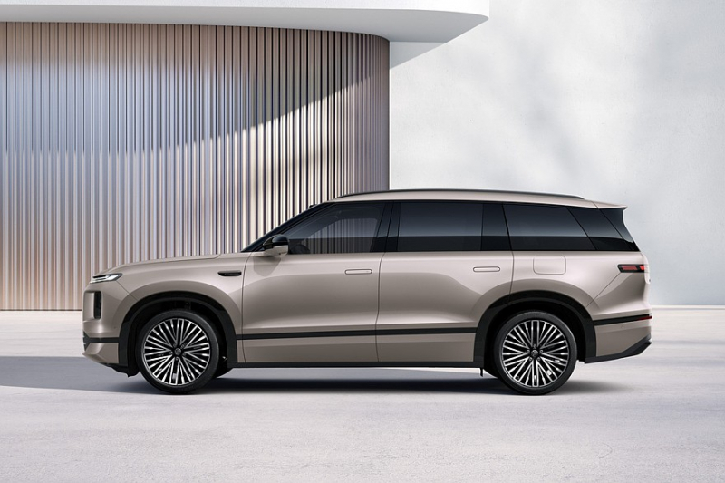 Анонсирован кроссовер Volkswagen ID.Era 8X: меньше, чуть проще и дешевле флагмана ID.Era 9X