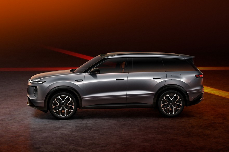 Анонсирован кроссовер Volkswagen ID.Era 8X: меньше, чуть проще и дешевле флагмана ID.Era 9X