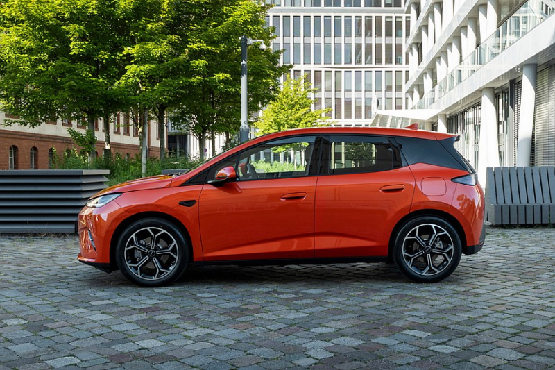 BYD Dolphin G представлен в Европе в двух вариантах мощности