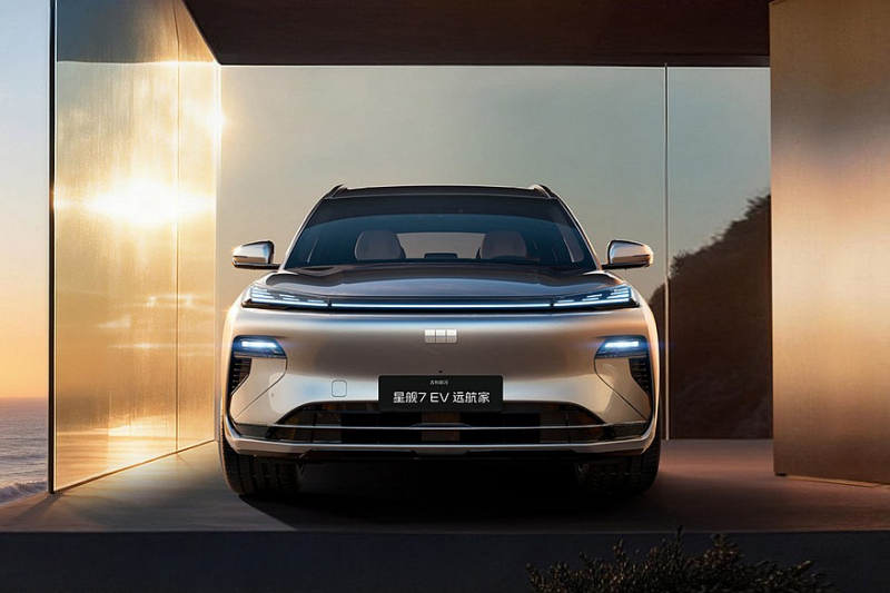 Geely Galaxy Starship 7, который знаком россиянам: новая версия предложена сразу со скидками