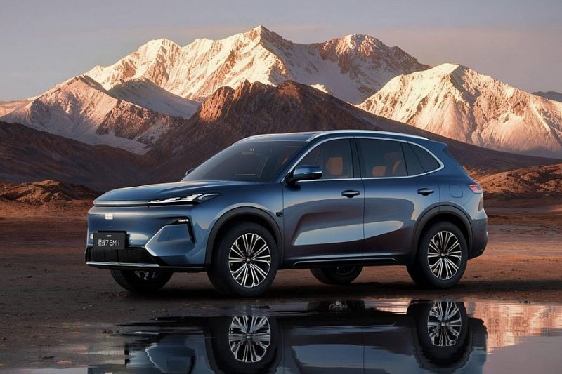 Geely Galaxy Starship 7, который знаком россиянам: новая версия предложена сразу со скидками